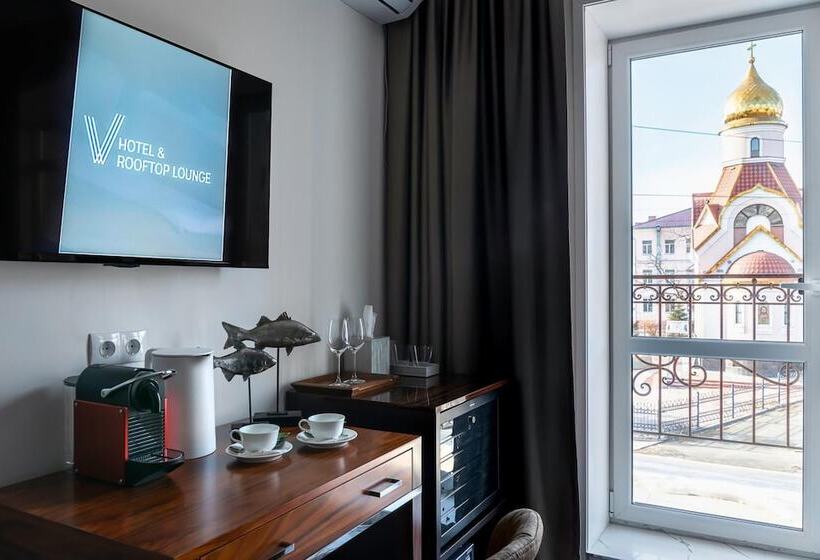 V Hotel & Rooftop Lounge