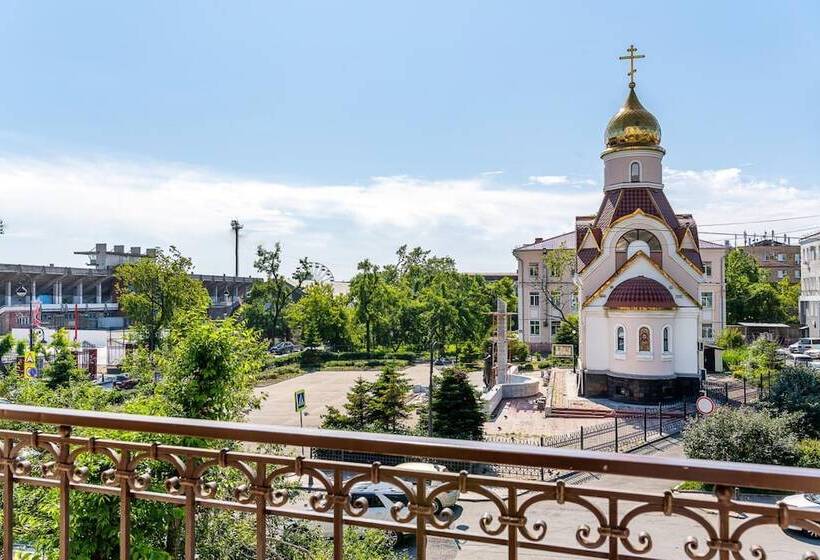 V Hotel & Rooftop Lounge