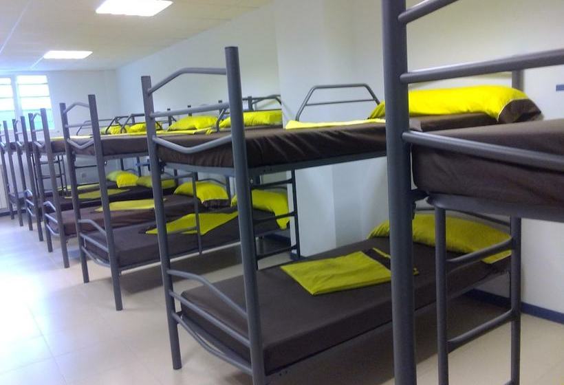 Albergue Mar Y Montaña Hostel