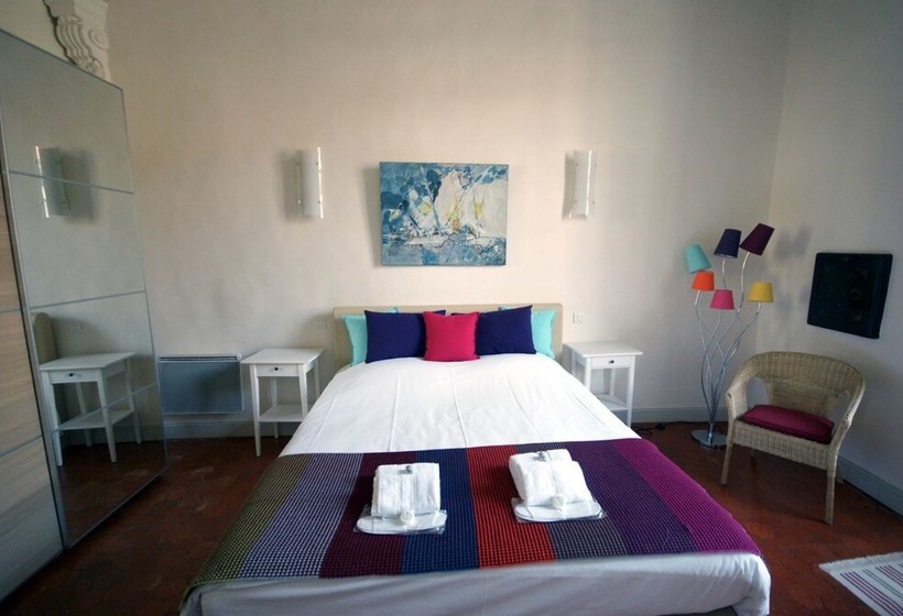 Appartement De Caractère Entre St Rémy Et Avignon, 74m2, 2 à 4 Personnes