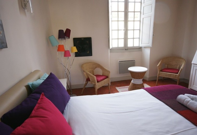 Appartement De Caractère Entre St Rémy Et Avignon, 74m2, 2 à 4 Personnes