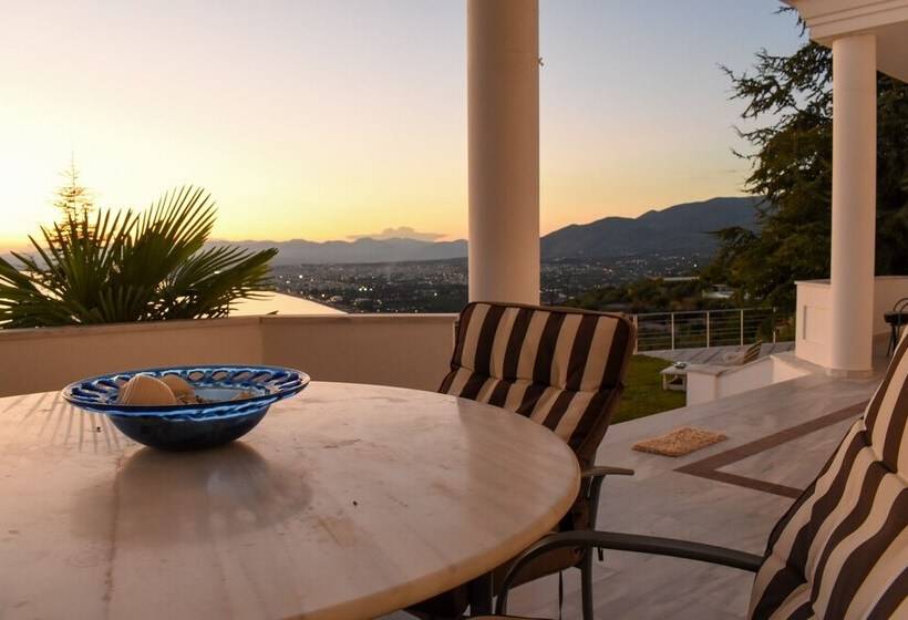 Beachside Bliss   Luxury Sanctuary & Private Pool