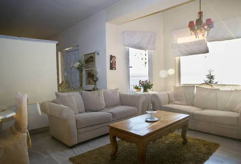 Beachside Bliss   Luxury Sanctuary & Private Pool