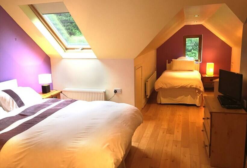 مبيت وإفطار Alaind Lodges