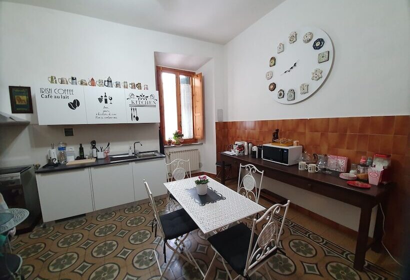 تختخواب و صبحانه Casa Signora Claudia