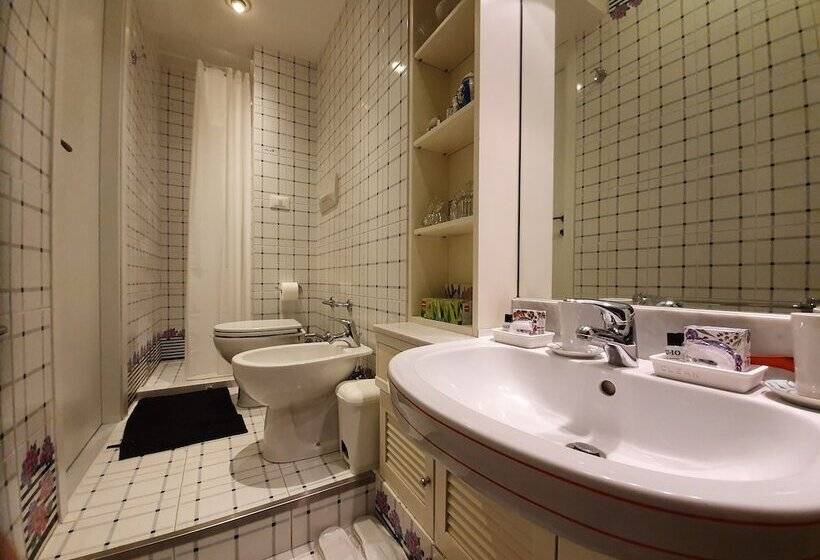 تختخواب و صبحانه Casa Signora Claudia