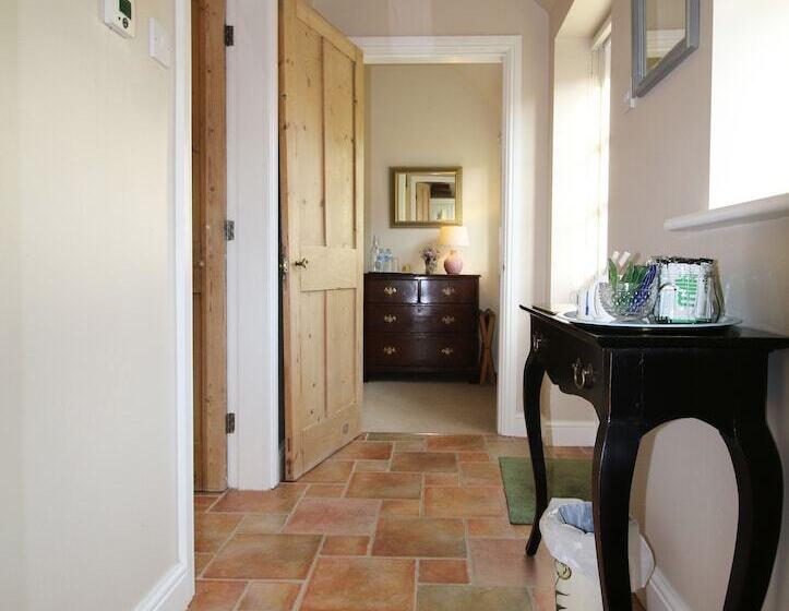 مبيت وإفطار Ivy Cottage