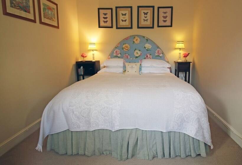 مبيت وإفطار Ivy Cottage