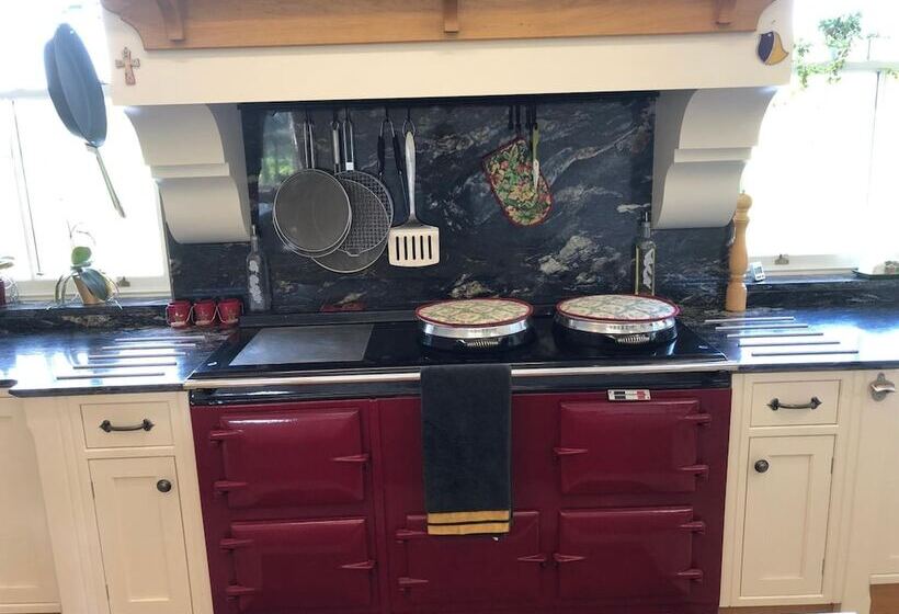 민박 Lillium House