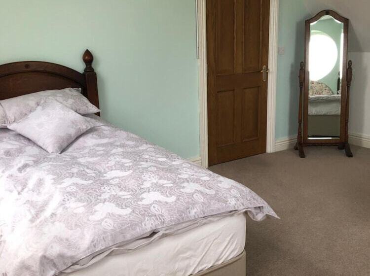 민박 Lillium House