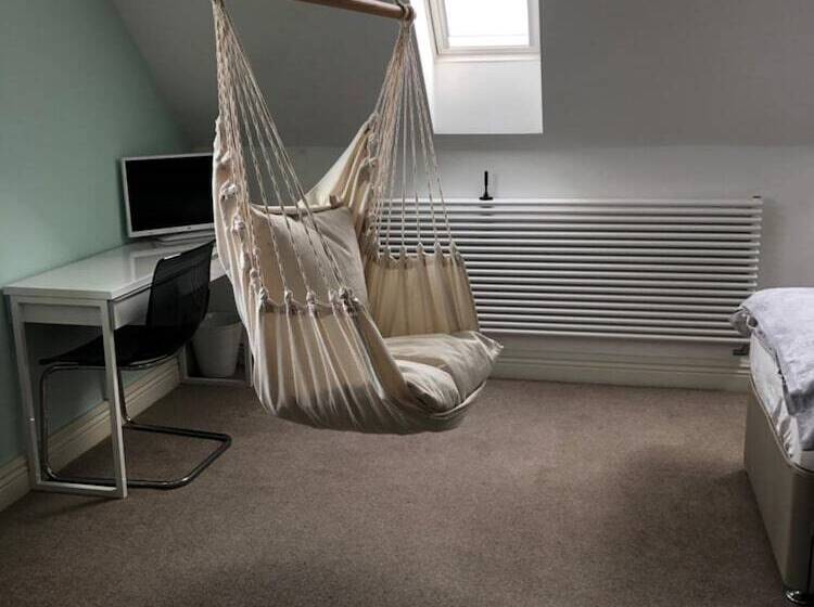 민박 Lillium House