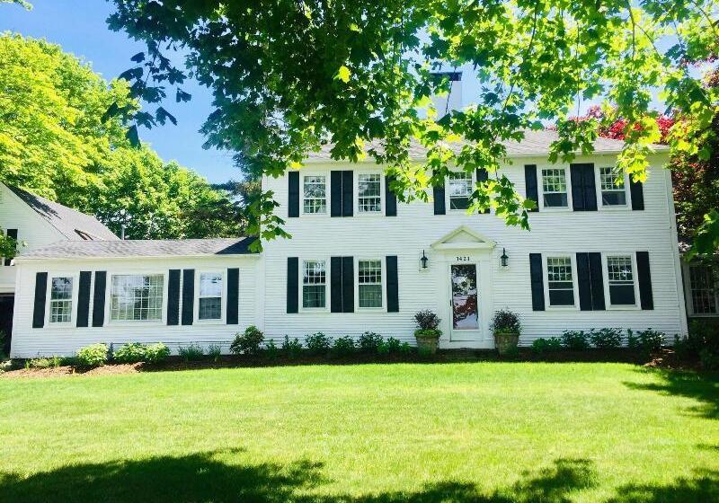 ベッドアンドブレックファースト Sesuit Harbor House