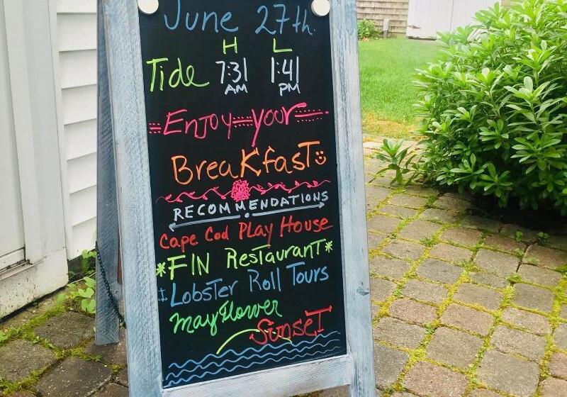 ベッドアンドブレックファースト Sesuit Harbor House