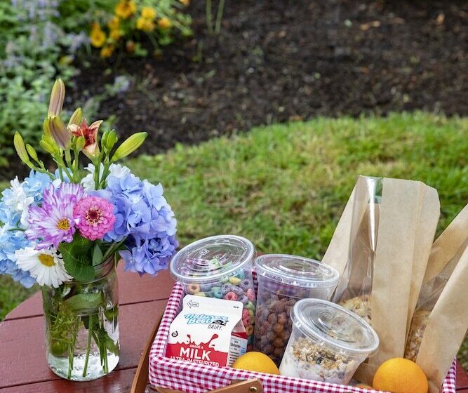 ベッドアンドブレックファースト Sesuit Harbor House