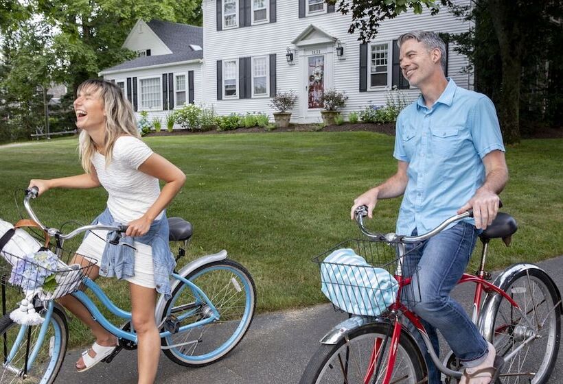 ベッドアンドブレックファースト Sesuit Harbor House