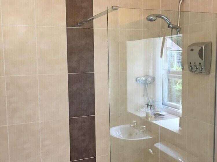 Bed and Breakfast Tyn Y Fron Country House