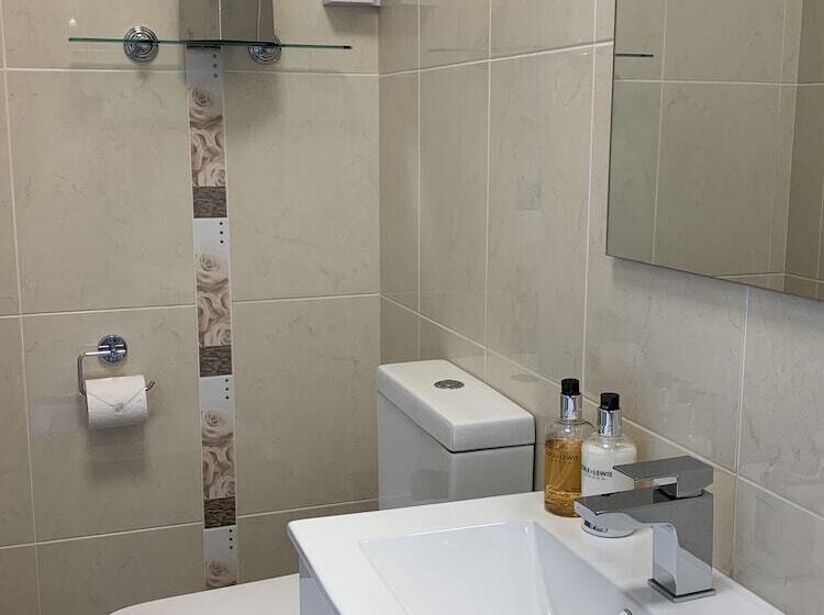 Bed and Breakfast Tyn Y Fron Country House