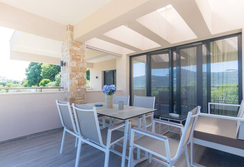 Bella Vista Luxury Apartments