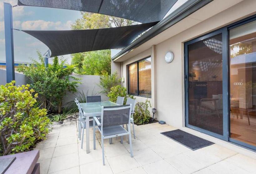 Coode Street Townhouse