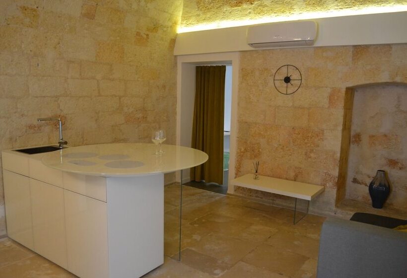 Corte Cairoli B&b And Suites