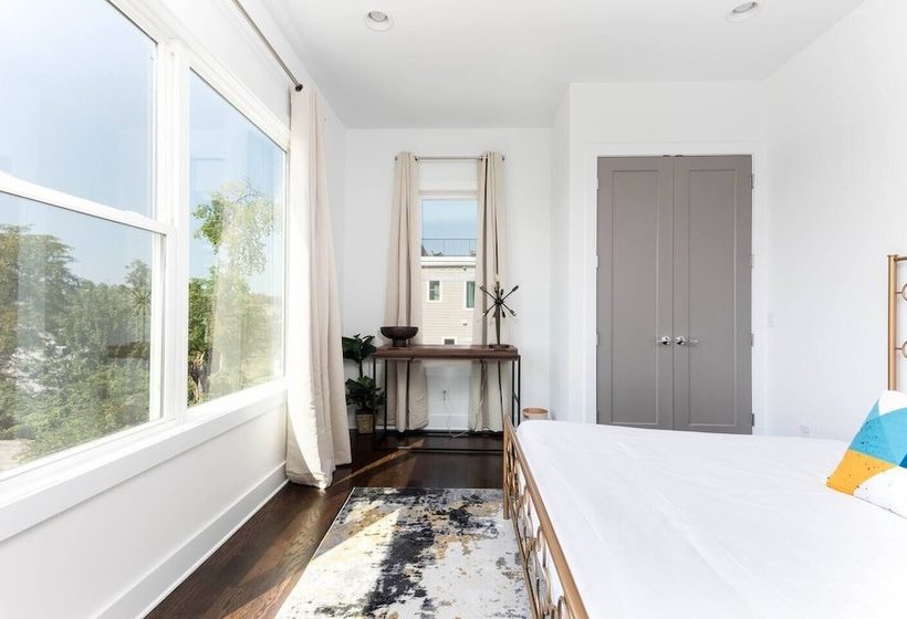 Domio Sylvan Park Elegant 8br 2 Houses