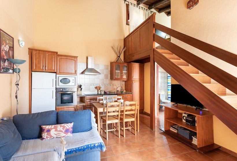 Homelike Charming Rustic House El Pinar