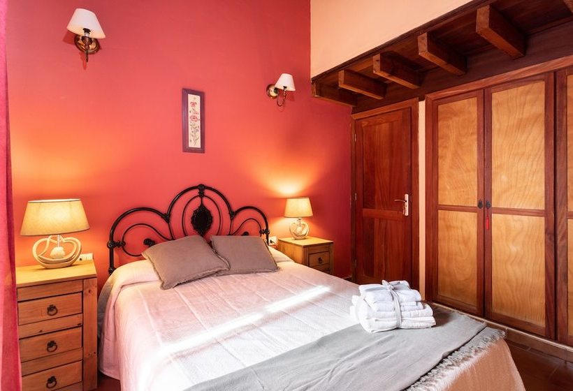 Homelike Charming Rustic House El Pinar
