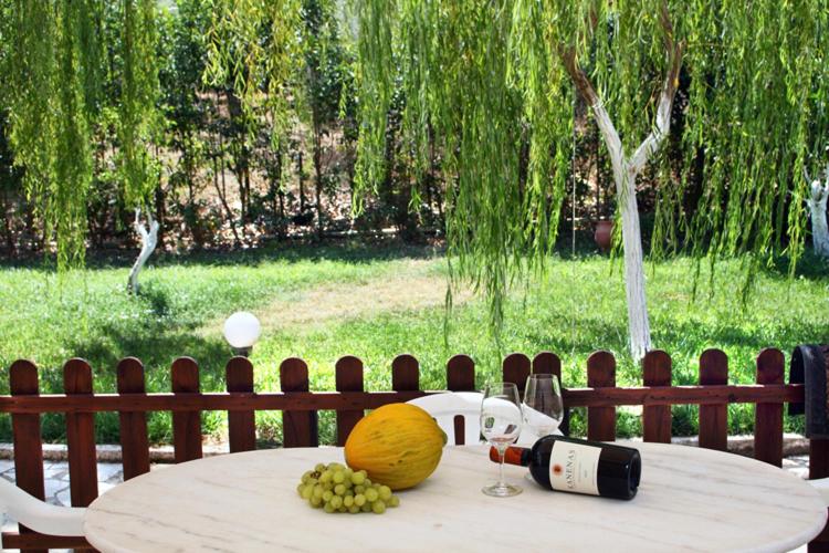 هتل Apartments Avra