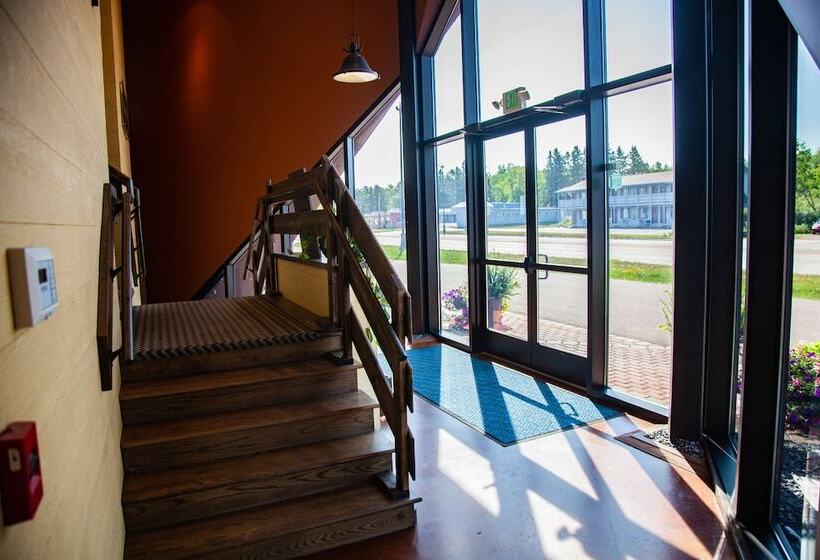 Отель Blue Wave Inn