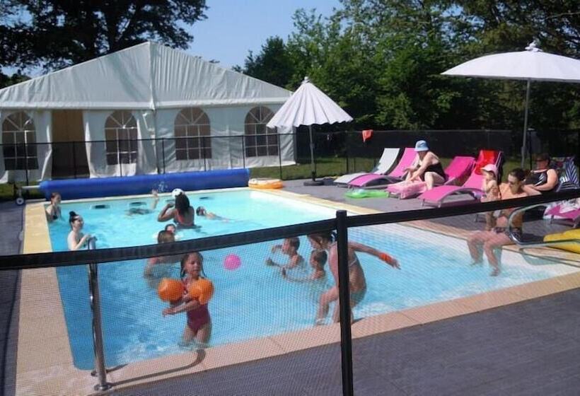 בית מלון כפרי Camping De La Cazine