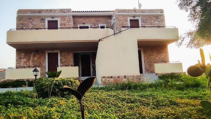 בית מלון כפרי Castro Elafonisos