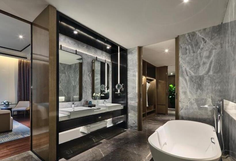 בית מלון כפרי Crowne Plaza Wuhan Development Zone, An Ihg