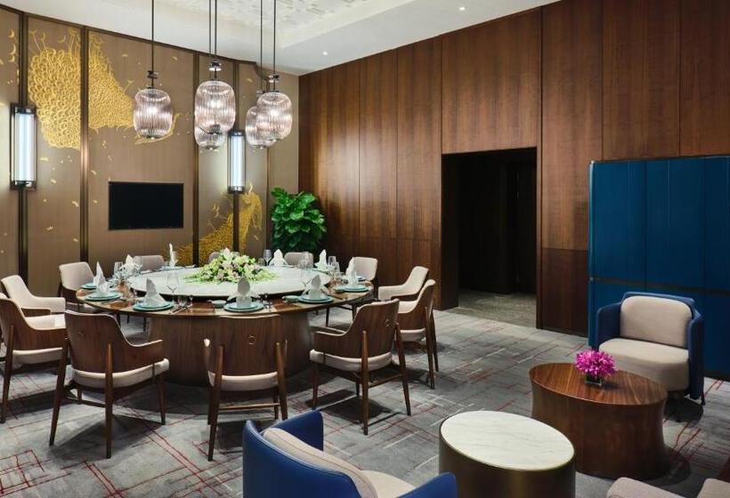 Hotel Crowne Plaza Wuhan Development Zone, An Ihg