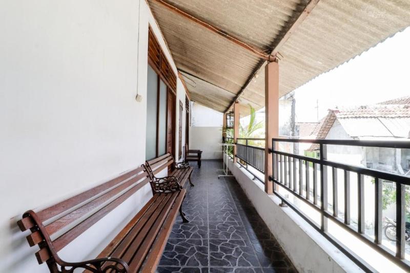 בית מלון כפרי Kalingga Sekar