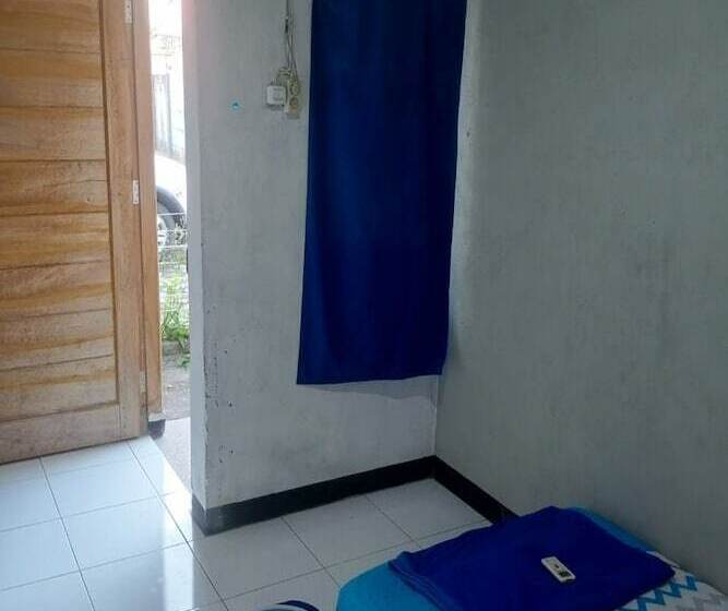 בית מלון כפרי Kalingga Sekar