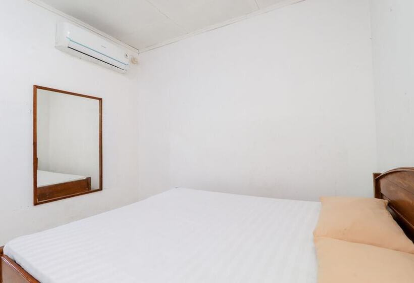 בית מלון כפרי Kalingga Sekar