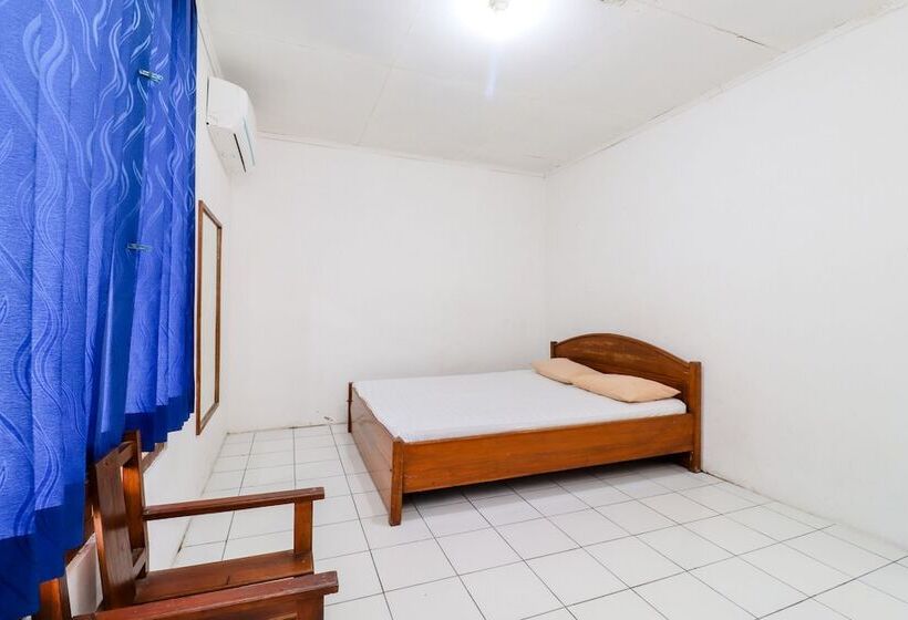 בית מלון כפרי Kalingga Sekar