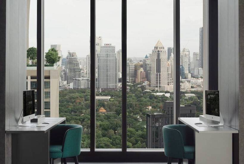 Отель Kimpton Maalai Bangkok An Ihg