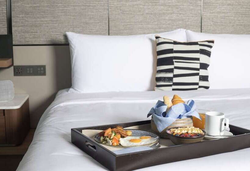 Отель Kimpton Maalai Bangkok An Ihg