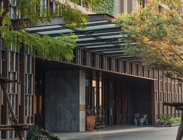 Отель Kimpton Maalai Bangkok An Ihg