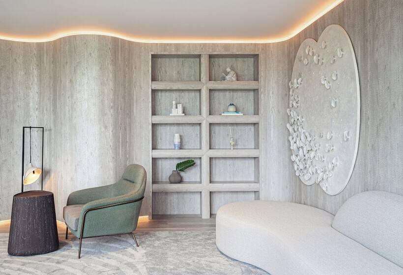 Отель Kimpton Maalai Bangkok An Ihg