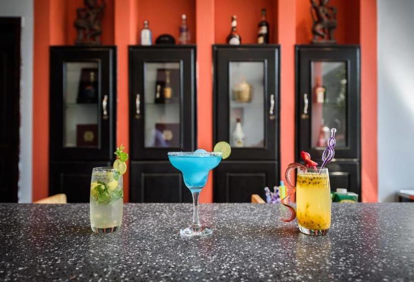 Отель Mango Bellana Boutique