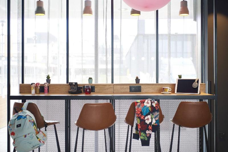 Отель Moxy Birmingham Nec