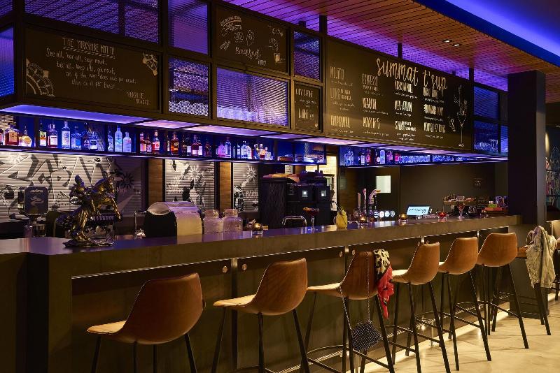 Отель Moxy Birmingham Nec