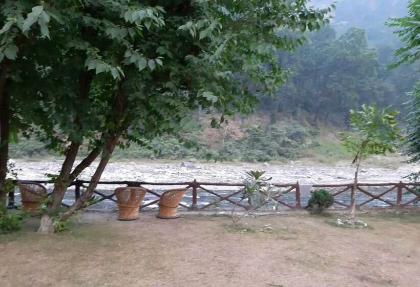 호텔 Nakshatra Resort