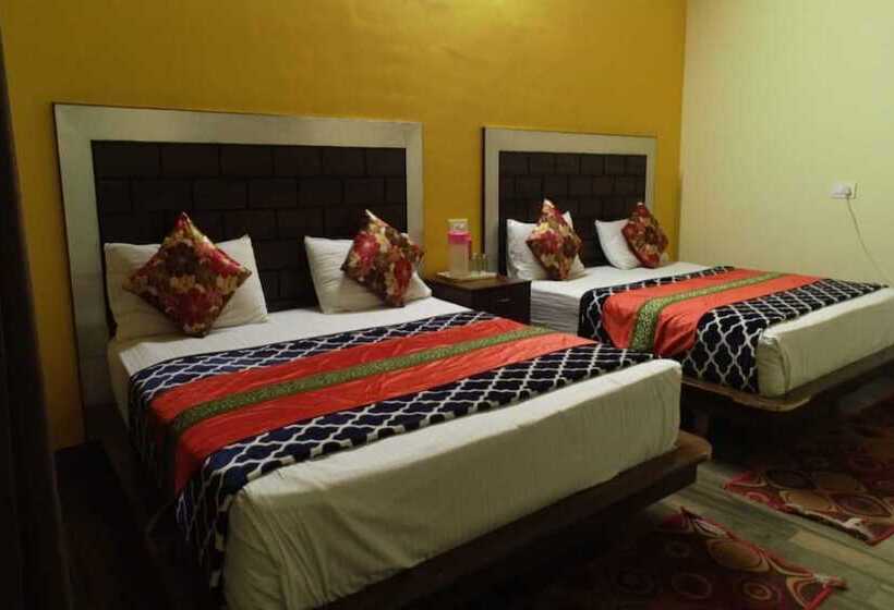 호텔 Nakshatra Resort