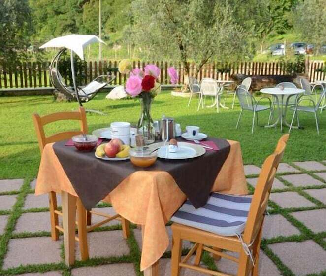 هتل روستایی Agritur Girardelli