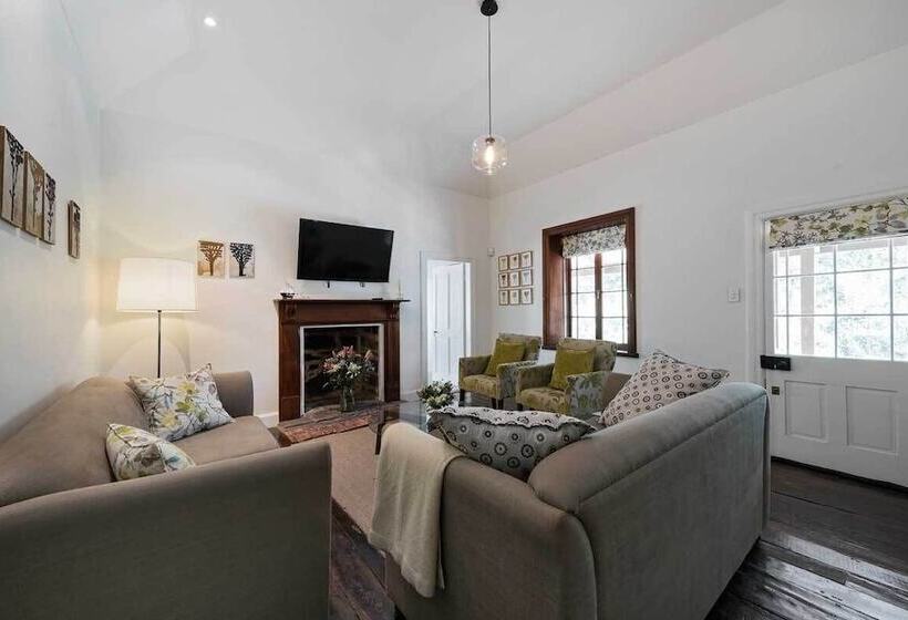 Jacobs Estate Cottage