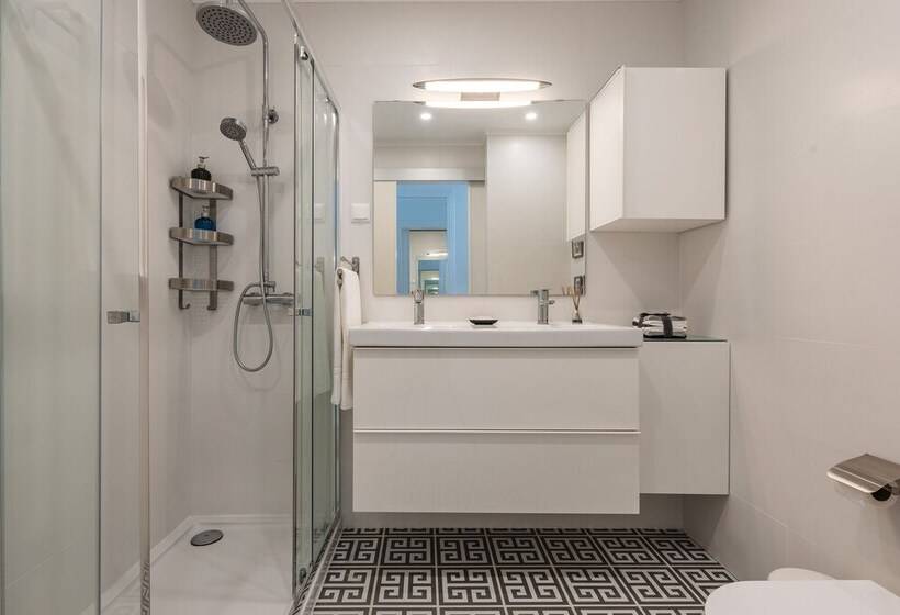 Light Filled Apartment, By Timecooler