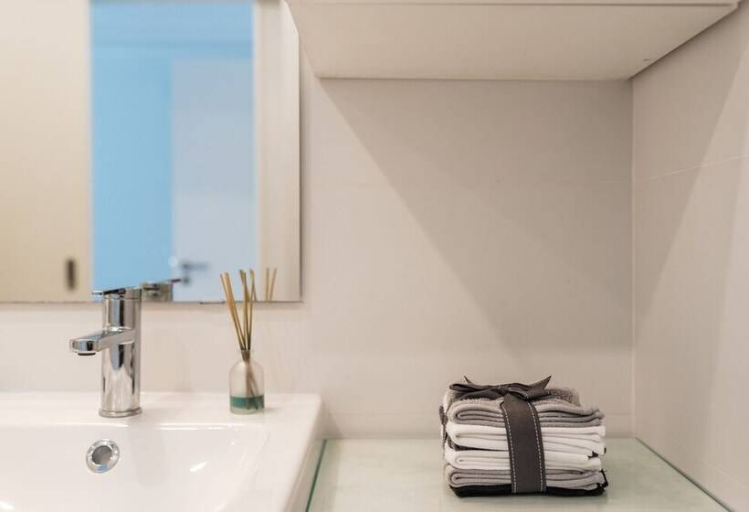 Light Filled Apartment, By Timecooler